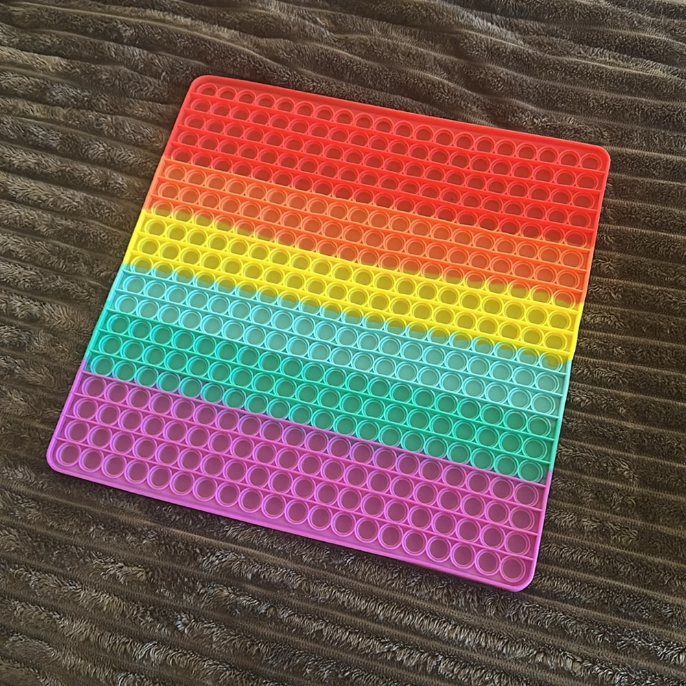 Jumbo 16”x 16” Rainbow Pop It Fidget Toy Brand New in packaging - Picture 3 of 3